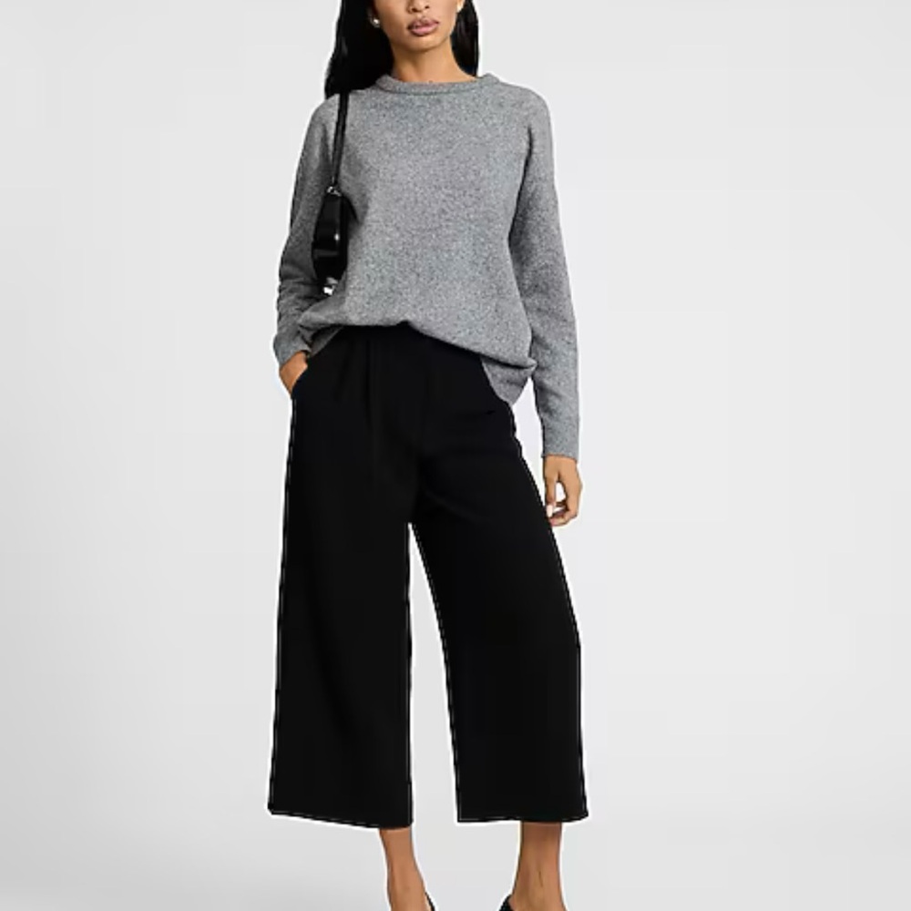 Express Black Wide-Leg Capris